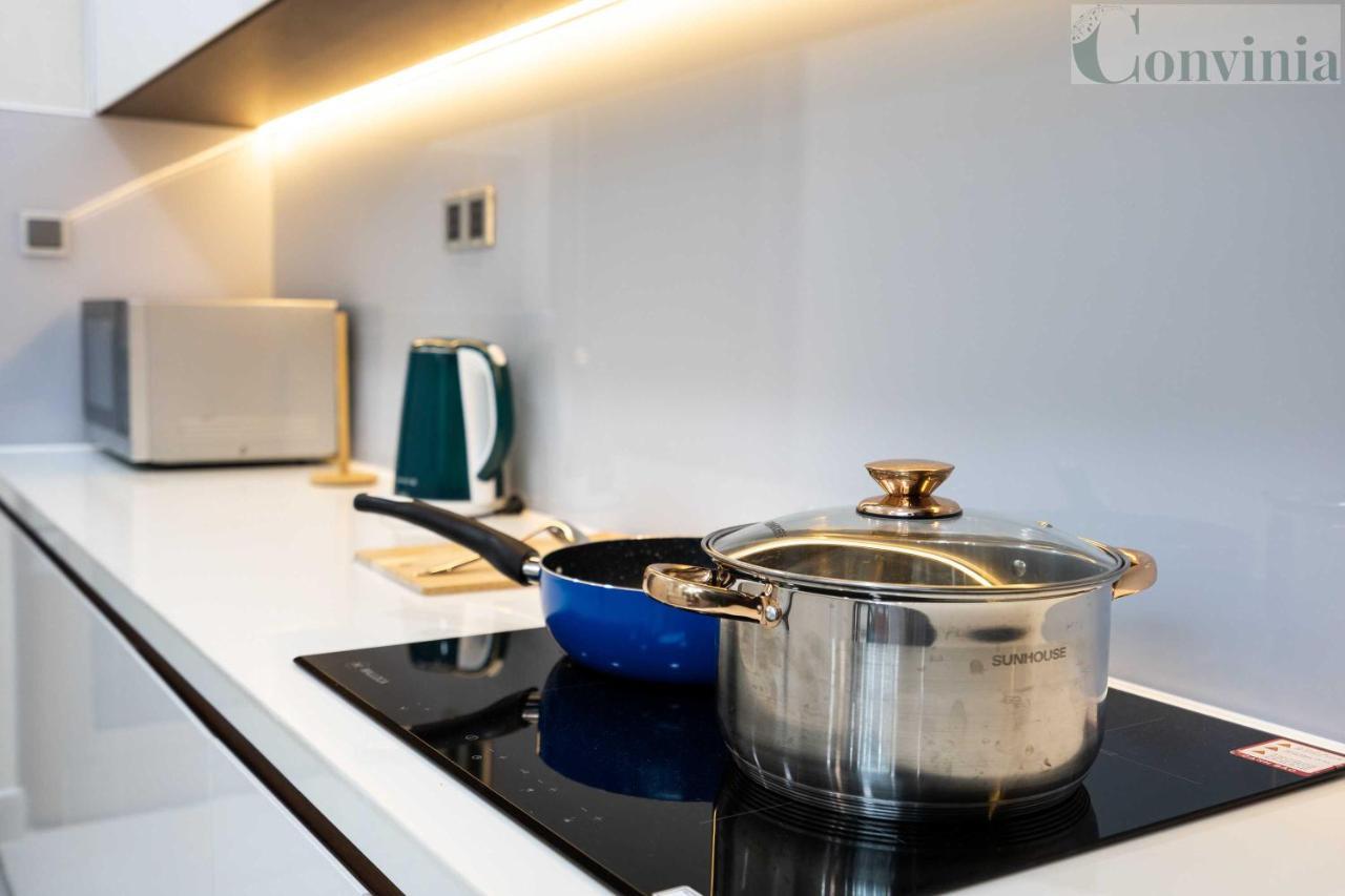 Convinia Luxury The Peak Midtown Aparthotel Ho Si Minh-város Kültér fotó